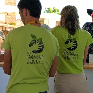 Un stand de l'association Campagnes Vivantes 82 lors d'une foire